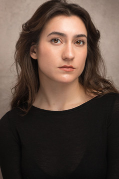 annie-majin-profile-02-25.jpg