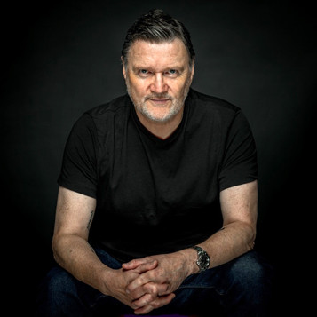 ian-puleston-davies-profile-03-24.jpg