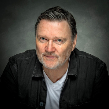 ian-puleston-davies-profile-04-24.jpg