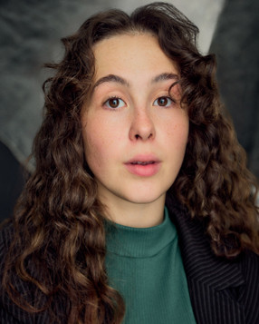 kalli-tant-profile-06-25.jpg