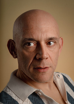 robert-dolle-profile-02-25.jpg