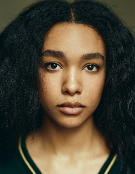 v-lamont-gillies-profile-01-25.jpg